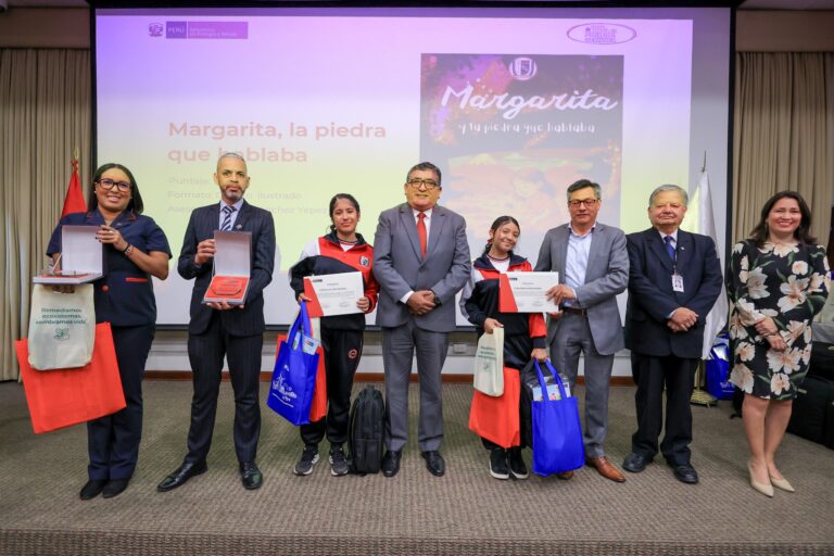 MINEM fortalece la educación integral y motiva a escolares sobre la importancia de la minería moderna, responsable y sostenible