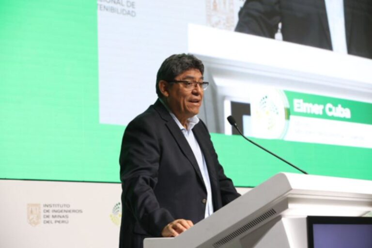 Ministro Elmer Cuba: la confianza y estabilidad macroeconómica deben traducirse en desarrollo en regiones mineras